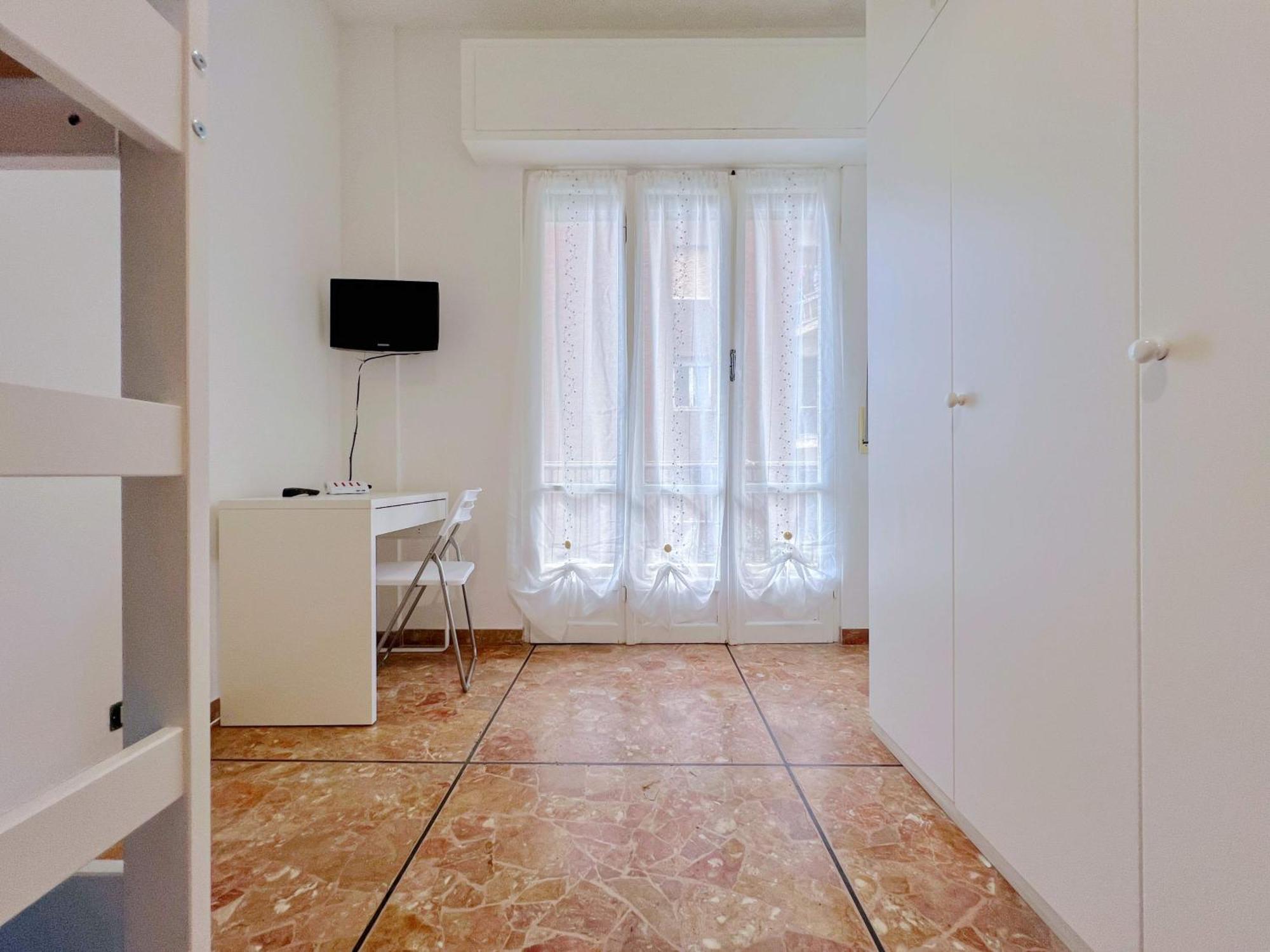 Ampio Appartamento Con Vista Варацце Экстерьер фото