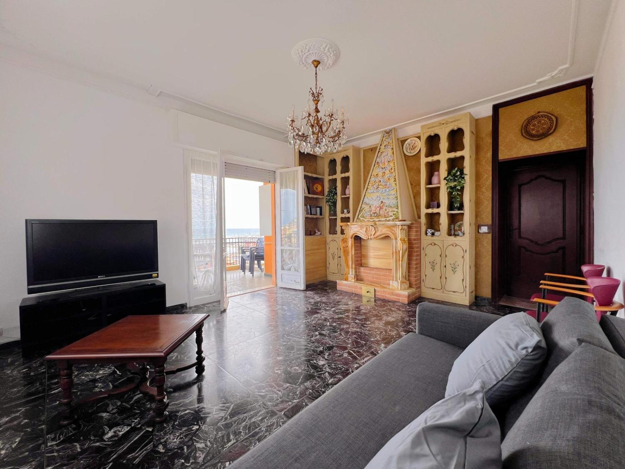 Ampio Appartamento Con Vista Варацце Экстерьер фото